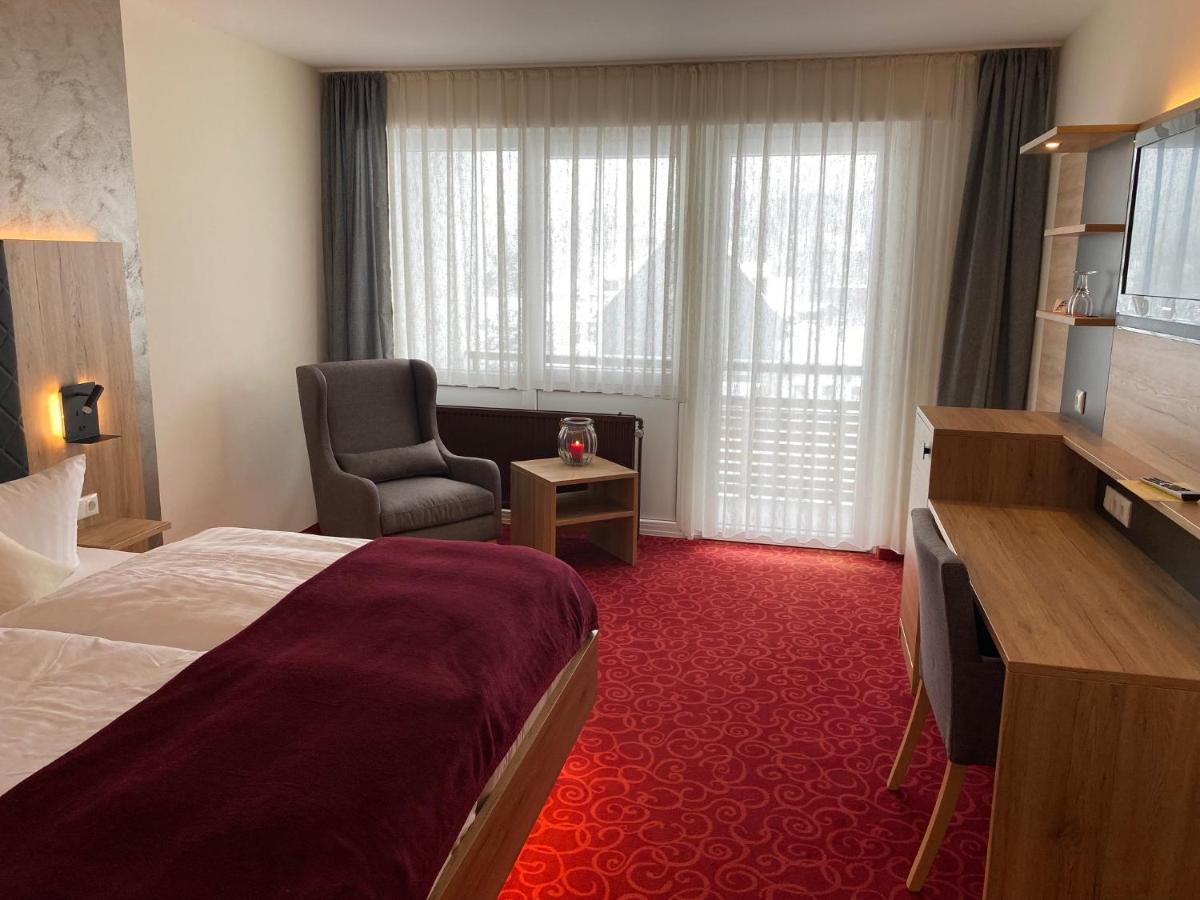 Gasthof Deutscher Adler Und Hotel Puchtler บิชอฟสกรุน ภายนอก รูปภาพ