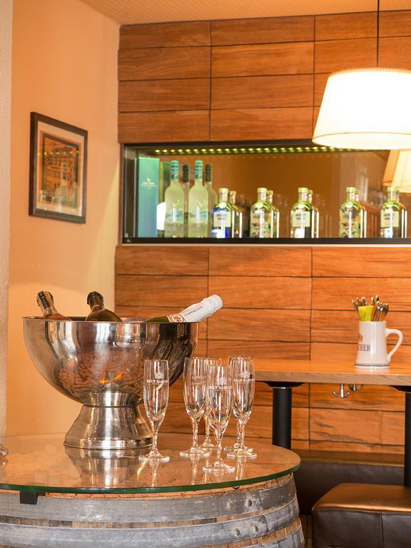 Gasthof Deutscher Adler Und Hotel Puchtler บิชอฟสกรุน ภายนอก รูปภาพ