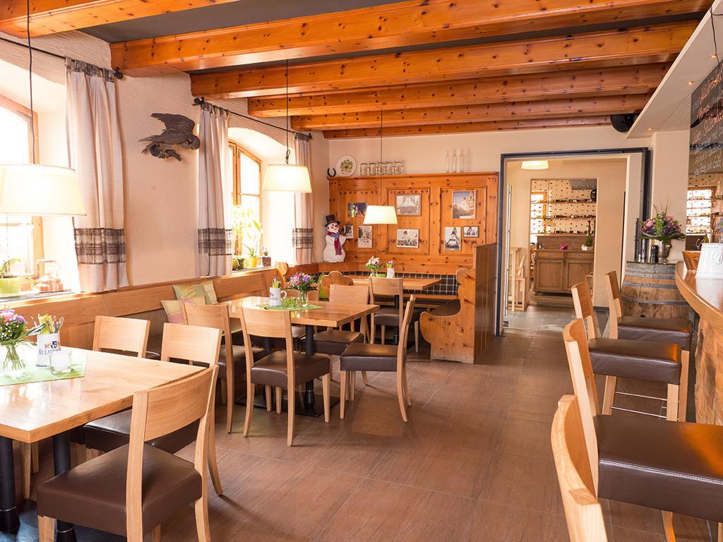 Gasthof Deutscher Adler Und Hotel Puchtler บิชอฟสกรุน ภายนอก รูปภาพ