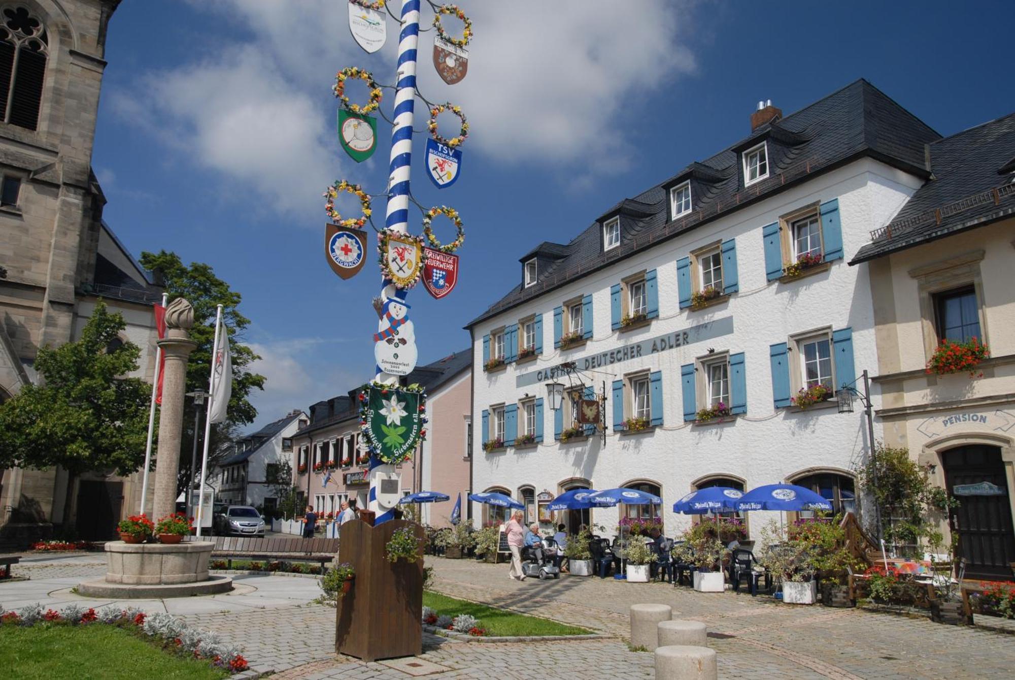 Gasthof Deutscher Adler Und Hotel Puchtler บิชอฟสกรุน ภายนอก รูปภาพ